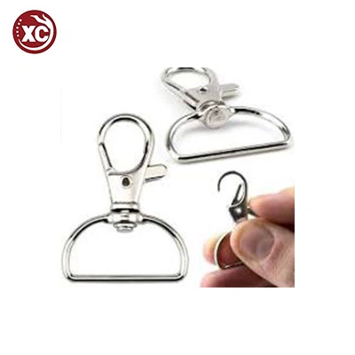 Gantungan Kunci dengan Cincin D